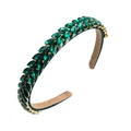 Diadema barroca con cristales verde esmeralda, engaste dorado y forro antideslizante - Verde