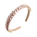 Cerchietto barocco con cristalli rosa e base in metallo dorato su sfondo bianco - Rosa
