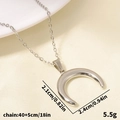 Dettaglio della collana con ciondolo a mezzaluna d'argento con catena 40+5 cm e 5,5g - Argento (S446-S-N22)