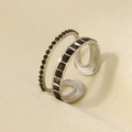 Detail eines doppellagigen offenen Rings aus 304 Edelstahl mit schwarzen Strasssteinen - Silberton Schwarzer Stein Stil (J785-S-B)