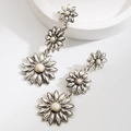 Boucles d'oreilles fleurs en argent vintage avec perles turquoise sur socle - En forme d'éventail (Z1998-B) / Blanc