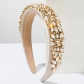 Dettaglio di un cerchietto barocco di lusso con cristalli champagne e perle su raso - Stile Strass Champagne Raso Champagne / Marrone