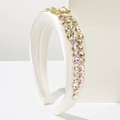 Serre-tête en satin blanc avec strass colorés et breloque insecte dorée sur support blanc - Style Insecte en Satin Blanc / Blanc