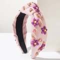 Détail du serre-tête en tissu à carreaux rose et bleu avec fleurs et pierres roses - Carreaux Violet