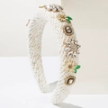 Serre-tête élégant en tweed avec fleurs en cristal et marguerites en émail sur fond blanc - Blanc