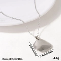Dettaglio macro del ciondolo circolare irregolare argento con misure e catenina - Argento (S868-S-N22)