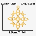 Vista dettagliata del ciondolo celeste cavo con altezza 3,2 cm e larghezza 2,9 cm - Oro