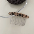 Peine minimalista de carey para el cabello con diez dientes de metal plateado - Patrón de Leopardo / Carey Claro