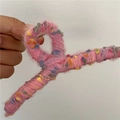 Pinza per capelli in peluche rosa con pompon colorati per acconciature invernali - Rosa Grande