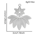 Detailansicht des Ahornblatt-Anhängers mit Maßen: 3,3 cm Höhe und 4 g Gewicht in Silber - Silbernes Blatt-Stil (S2483-S)