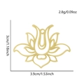 Detailweergave van gouden lotus holle hanger met afmetingen van 3cm hoogte en 3,9cm breedte - Gouden Stijl (S2491-G)