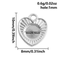 Macrodetail van een 304 roestvrijstalen hartvormige hanger met afmetingen en gewicht - Zilver
