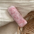 Pince à cheveux BB en laine tricotée rose et blanche avec texture tissée douce - Rose Clair Nouveau