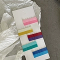 Detalle de pinzas para el cabello onduladas de metal colorido en tarjetas de exhibición - Onda Doble de Color Mixto