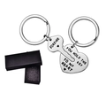 Set porte-clés couple en acier poli avec pendentif cœur et clé dans un coffret noir - Emballage en boîte / Couleur Acier