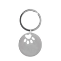 Dettaglio del portachiavi in acciaio inossidabile argento con design a zampa traforata - Etichetta Rotonda per Cani