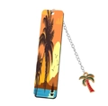 Detalle de marcapáginas de acero con puesta de sol tropical y colgante de palmera - Marcapáginas Impresión Color Playa