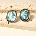 Pendientes ovalados de concha de abulón con acabados brillantes en azul y verde - Forma de Huevo Ovalado Plateado (D577-S-B)