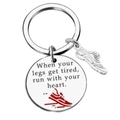 Llavero de fútbol con dije de zapatilla y frase motivadora para deportistas - Estilo Etiqueta Redonda Zapatilla Deporte Inspiradora (run with your heart)