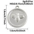 Ronde roestvrijstalen bedel in zilver met bijenreliëfpatroon en afmetingen - Zilveren Bij Stijl (S3139-S)