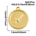 Gepolijste gouden roestvrijstalen ronde hanger met zwaard en gedraaide rand - Gouden Dolk Stijl (S3137-G)