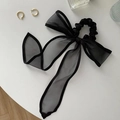 Eleganter Haargummi aus schwarzem Mesh-Netz mit langer Schleife auf weißem Grund - Schwarz (A-3223-1)