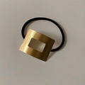 Elastico per capelli nero con fibbia quadrata traforata in metallo dorato spazzolato - Rettangolare Vuoto Oro (A-3350-1) / Oro