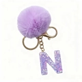 Portachiavi con pon pon viola e ciondolo a lettera N in resina con gancio d'oro - Stile Lettera N Viola (Pompon Resina Viola N)