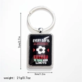 Dimensioni del portachiavi calcio di 7cm per 3cm con indicazione del peso di 21 grammi - Stile 10 Portachiavi