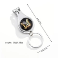 Dettaglio del tagliaunghie 3-in-1 in acciaio inossidabile argento con farfalla e lettera A - Lettera A