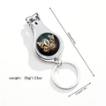 Macro detail of the multifunctional 3-in-1 keychain nail clipper with dimensions 8.8x3.3cm - Letter O
