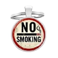 Portachiavi rotondo in metallo con segnale No Smoking e design con trama in legno - Stile illustrazione non fumatori B&N (3)