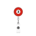 Dettaglio del porta badge retrattile a forma di palla da biliardo rossa n. 3 con clip - Palla No.3
