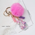 Portachiavi con pompon rosa, lettera B in resina, fiori e dimensioni di 14,5 cm - 8
