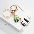 Porte-clés panda en métal avec cadre en alliage doré et pendentifs de feuilles de bambou - Panda Feuille de Bambou (Style 1)