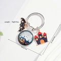 Gros plan porte-clés Halloween avec chauve-souris, dôme citrouille et pendentif château - Ensemble Multicolore (Porte-clés)