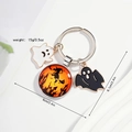 Detailansicht Halloween-Geister-Schlüsselanhänger mit Maßen 6cm x 6.1cm und 15g Gewicht - Halloween Stil (Schlüsselanhänger)