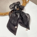 Elegante coletero de tul negro y satén con motivo floral y colgantes de perlas - Estilo de Lazo de Cinta Largo (A-3138-2) / Negro