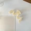 Pinza per capelli a onda crema minimalista con finitura traslucida stile elegante - Giallo Crema (D-4301-3)