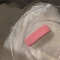 Roze gebreide spons haarklem met elegante geweven textuur voor een minimalistische stijl - Lichtroze