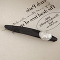 Fermaglio nero minimalista con dettaglio in perla su tessuto in stile francese - Nero
