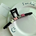 Pinza para el pelo negra de acrílico con letras M en 3D de colores estilo macaron - Negro