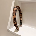Cerchietto imbottito con stampa leopardata ed etichetta fatta a mano per stile elegante - Motivo Leopardato Fine Giallo Chiaro (D-5472-3)