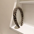 Cerchietto imbottito con stampa leopardata in tessuto per volume ed eleganza - Motivo Leopardato Caffè Classico (D-5472-4)