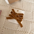 Paio di fermagli per capelli con fiocco in velluto vintage marrone caramello per l'inverno - Marrone