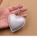 Portachiavi a cuore in pelle argentata con trama a serpente per borse e accessori - Stile Texture Serpente (001) / Cuore Stampa Serpente Argento