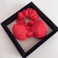 Elastico per capelli con grande fiocco in raso rosso e design 3D imbottito premium - Elastico Rosso