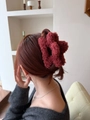 Pinza per capelli a stella in peluche bordeaux per acconciature autunnali e invernali - Rosso Ankara