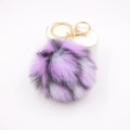 Porte-clés pompon en peluche à pois rayé violet et gris avec fermoir doré chic - Violet Multicolore