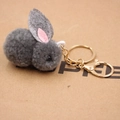 Porte-clés lapin en peluche grise avec oreilles roses et fermoir doré pour sac à dos - Gris